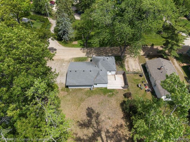 2374 Lakena Road, West Bloomfield, MI 48324