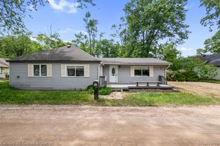 2374 Lakena Road, West Bloomfield, MI 48324