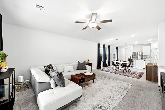 13108 Barrister LN, Buda, TX 78610