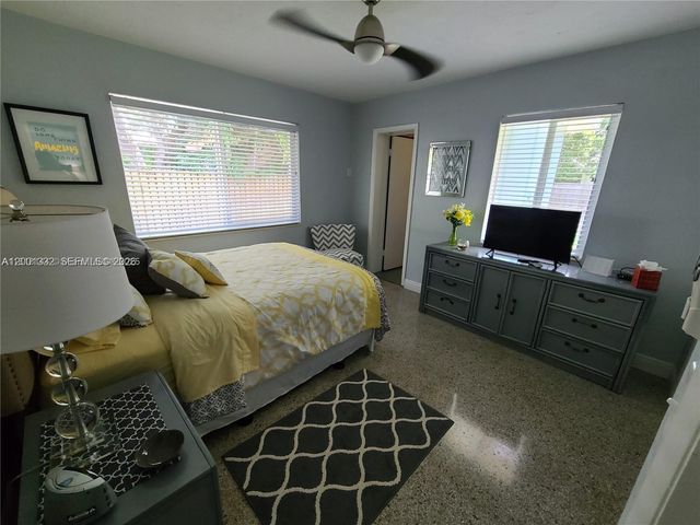 2741 NE 16th Ave, Wilton Manors, FL 33334