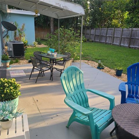 2741 NE 16th Ave, Wilton Manors, FL 33334