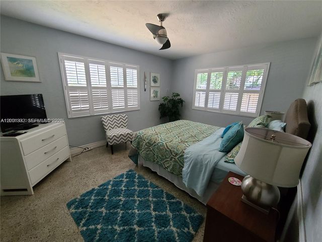 2741 NE 16th Ave, Wilton Manors, FL 33334