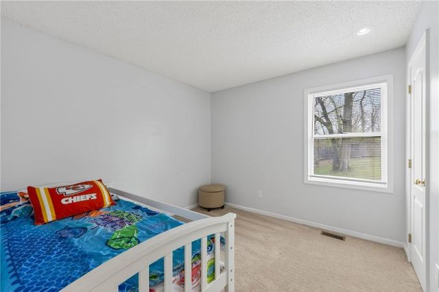 4115 N Troost Avenue, Kansas City, MO 64116