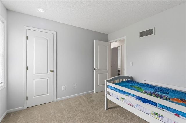 4115 N Troost Avenue, Kansas City, MO 64116