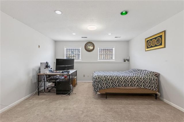 4115 N Troost Avenue, Kansas City, MO 64116