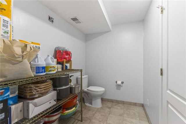 4115 N Troost Avenue, Kansas City, MO 64116