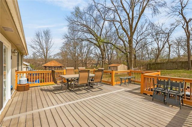 4115 N Troost Avenue, Kansas City, MO 64116