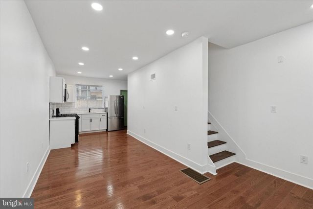 2538 W OAKDALE ST, Philadelphia, PA 19132