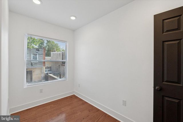 2538 W OAKDALE ST, Philadelphia, PA 19132