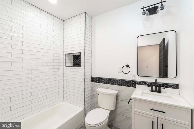 2538 W OAKDALE ST, Philadelphia, PA 19132