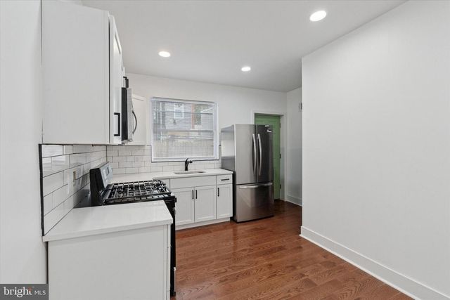 2538 W OAKDALE ST, Philadelphia, PA 19132