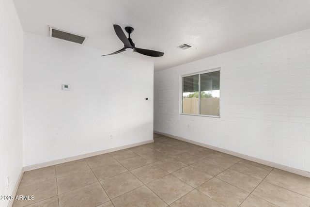 5017 N 64TH Avenue, Glendale, AZ 85301