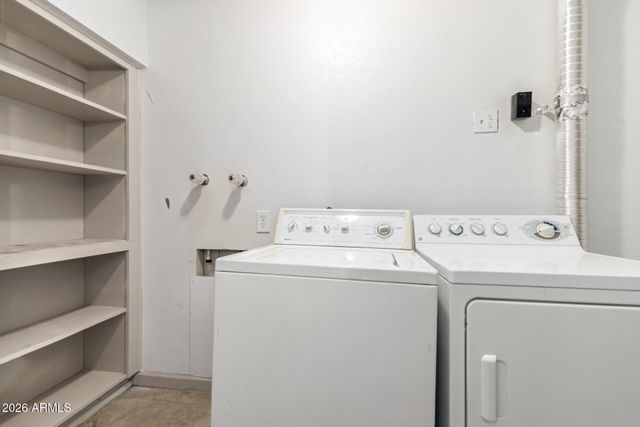 5017 N 64TH Avenue, Glendale, AZ 85301