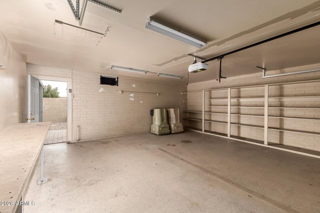 5017 N 64TH Avenue, Glendale, AZ 85301