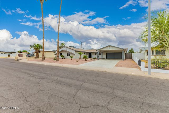 5017 N 64TH Avenue, Glendale, AZ 85301
