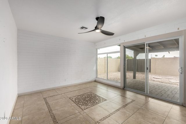 5017 N 64TH Avenue, Glendale, AZ 85301