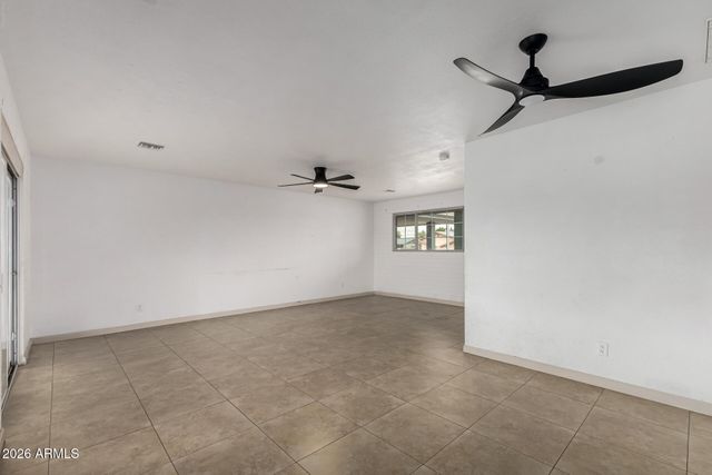 5017 N 64TH Avenue, Glendale, AZ 85301