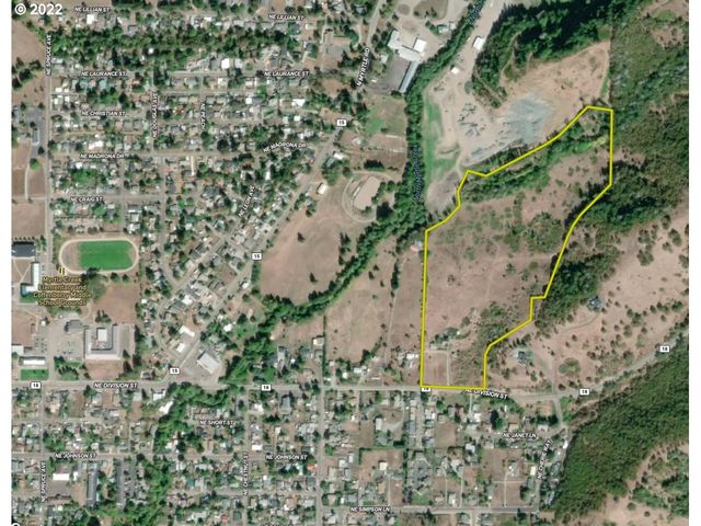 1171 Ne DIVISION St, Myrtle Creek, OR 97457