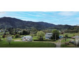 1171 Ne DIVISION St, Myrtle Creek, OR 97457