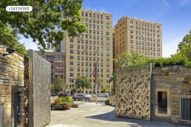 135 EASTERN Parkway 2B1, New York City, NY 11238