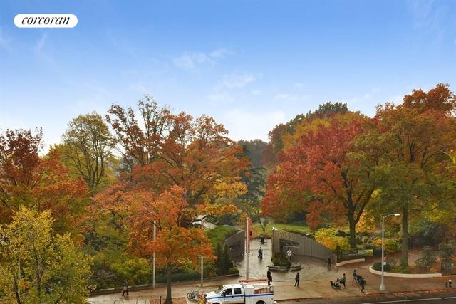 135 EASTERN Parkway 2B1, New York City, NY 11238