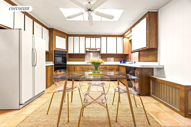 135 EASTERN Parkway 2B1, New York City, NY 11238