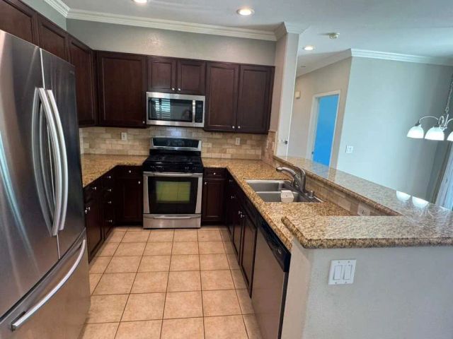 16736 Nicklaus 39, Sylmar, CA 91342