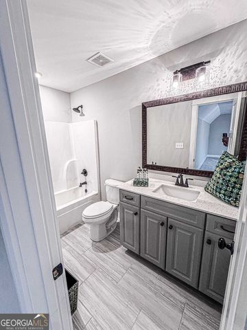 238 Flat Shoal Drive, Bonaire, GA 31005
