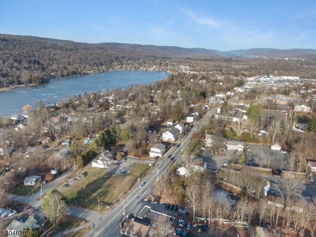 2046 Macopin Rd, West Milford Twp., NJ 07480