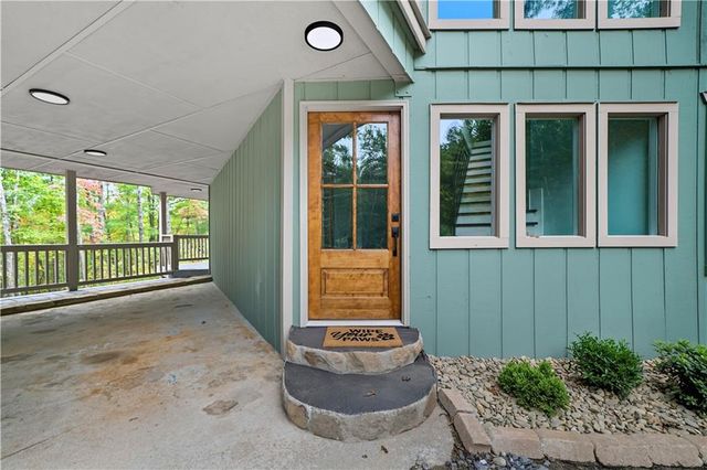 484 Mountain Stream Lane, Lakemont, GA 30552