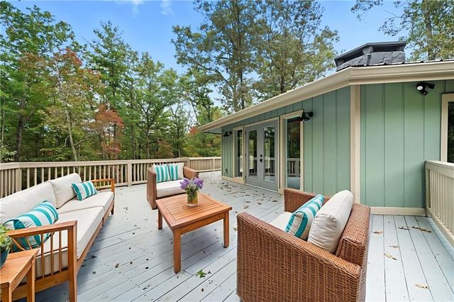 484 Mountain Stream Lane, Lakemont, GA 30552