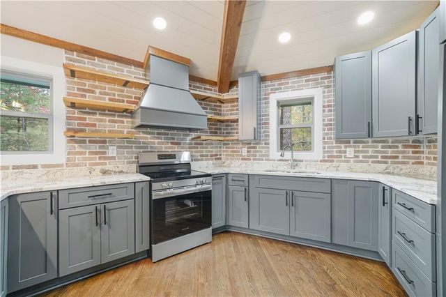 484 Mountain Stream Lane, Lakemont, GA 30552