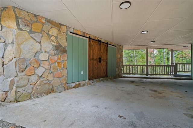 484 Mountain Stream Lane, Lakemont, GA 30552