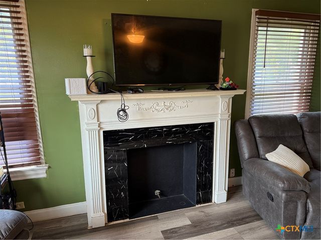 1002 E Sabine Street, Victoria, TX 77901