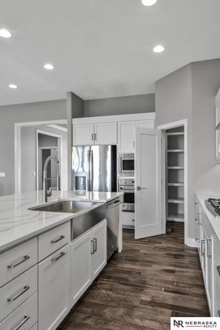 10809 S 186th Avenue, Omaha, NE 68136