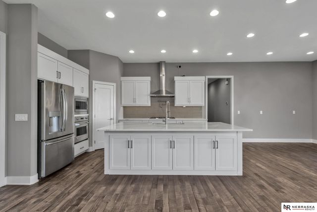 10809 S 186th Avenue, Omaha, NE 68136