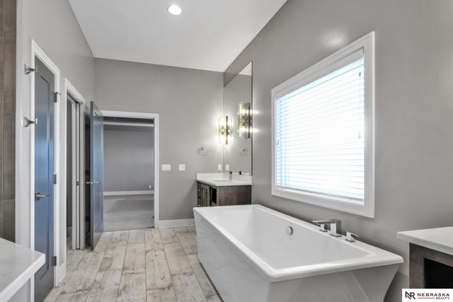 10809 S 186th Avenue, Omaha, NE 68136