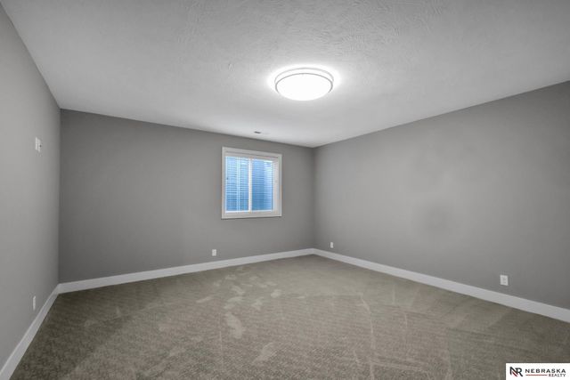 10809 S 186th Avenue, Omaha, NE 68136