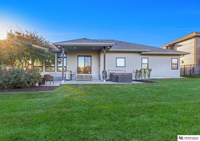 10809 S 186th Avenue, Omaha, NE 68136