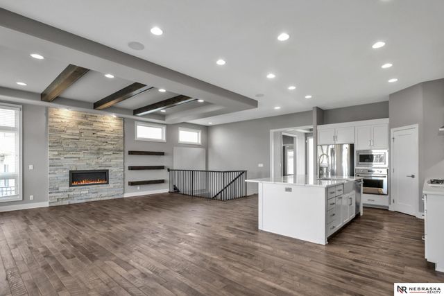 10809 S 186th Avenue, Omaha, NE 68136