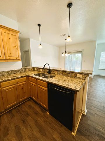 212 Lasso Circle, Mabank, TX 75143