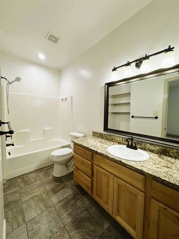 212 Lasso Circle, Mabank, TX 75143