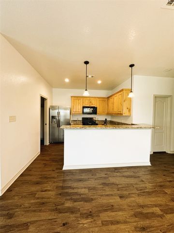 212 Lasso Circle, Mabank, TX 75143