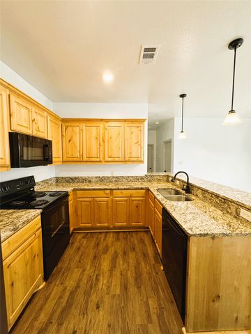 212 Lasso Circle, Mabank, TX 75143