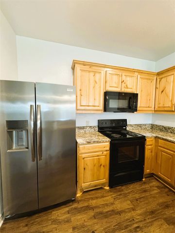 212 Lasso Circle, Mabank, TX 75143