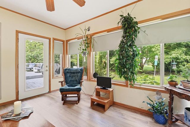 800 Sunset Drive, Cottage Grove, WI 53527