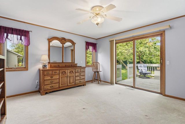 800 Sunset Drive, Cottage Grove, WI 53527
