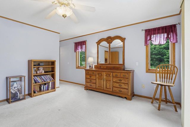 800 Sunset Drive, Cottage Grove, WI 53527