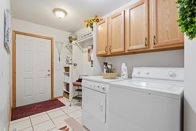 800 Sunset Drive, Cottage Grove, WI 53527