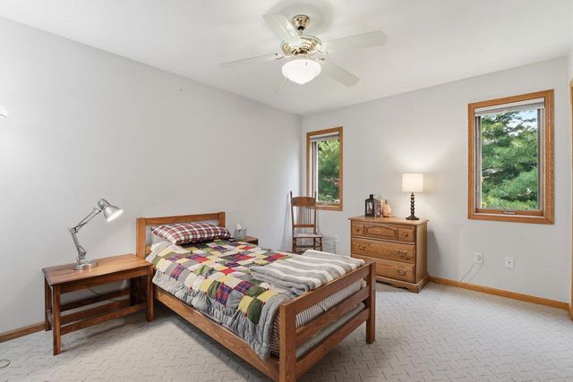800 Sunset Drive, Cottage Grove, WI 53527